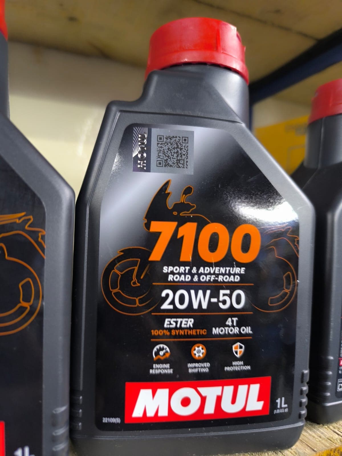 Miniatura 3 de ACEITE MOTUL 7100 20W50 4T 100% SINTÉTICO